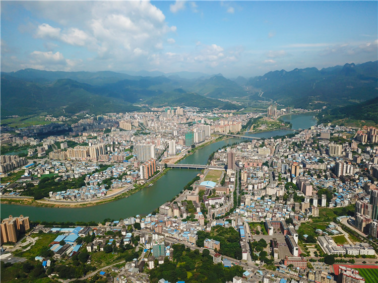 陽山努力打造長水清河暢岸綠景美的良好生態(tài)環(huán)境。（通訊員供圖）.jpg