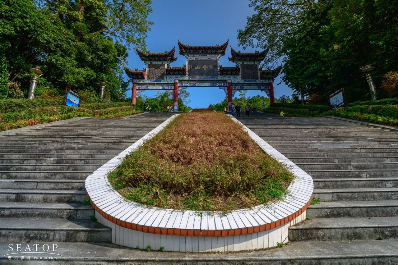 周末小行走，就來爬賢令山！